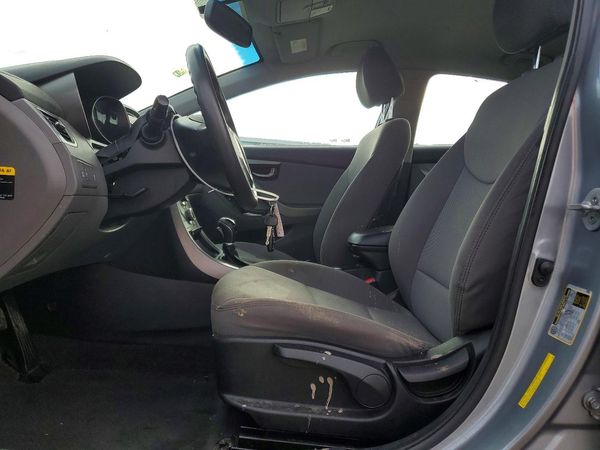 2015 HYUNDAI ELANTRA — DENT