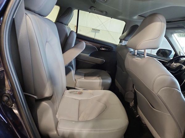 2021 TOYOTA HIGHLANDER Limited — PSRS