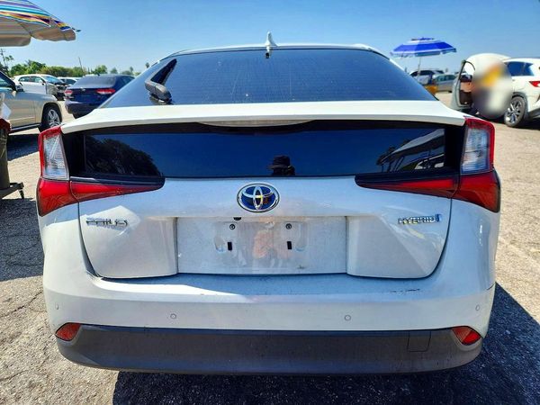 2019 TOYOTA PRIUS L/LE/XLE/LTD.