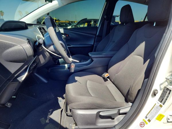 2019 TOYOTA PRIUS L/LE/XLE/LTD.