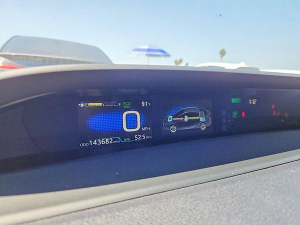 2019 TOYOTA PRIUS L/LE/XLE/LTD.