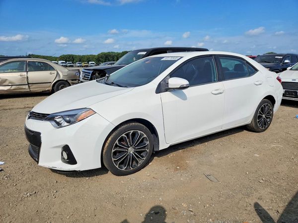 2015 TOYOTA COROLLA — Front 3/4