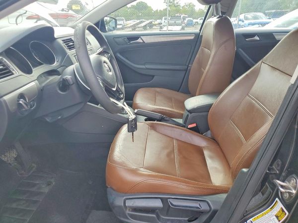 2017 VOLKSWAGEN JETTA — DENT
