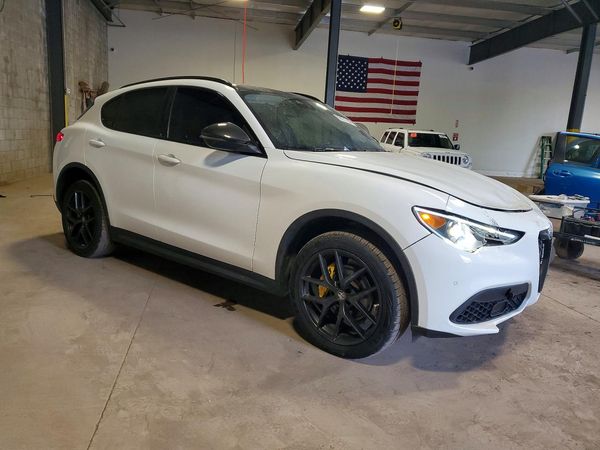 2020 ALFA ROMEO STELVIO — Passenger 3/4
