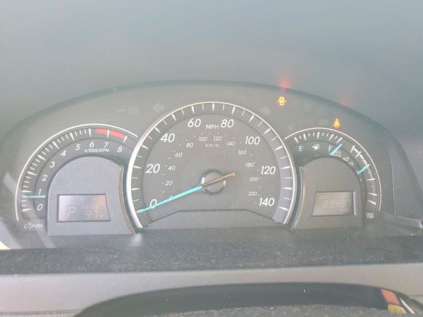 2014 TOYOTA CAMRY