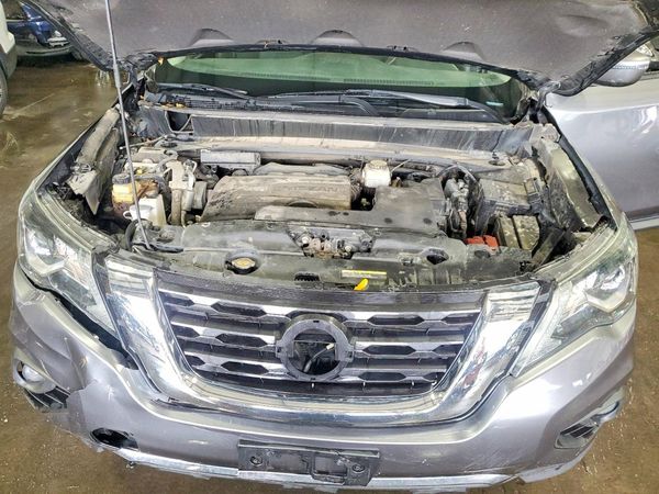 2018 NISSAN PATHFINDER — Engine bay