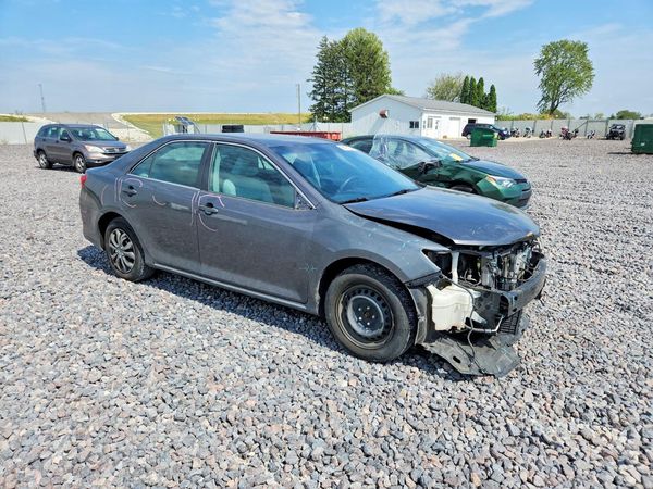 2013 TOYOTA CAMRY — Passenger 3/4