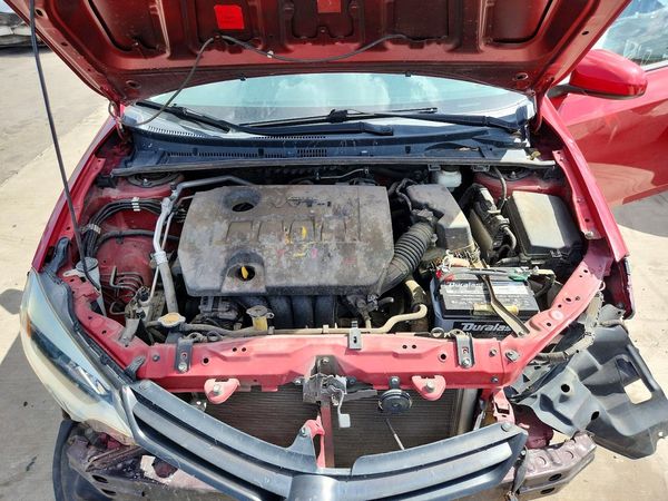2014 TOYOTA COROLLA — Engine bay