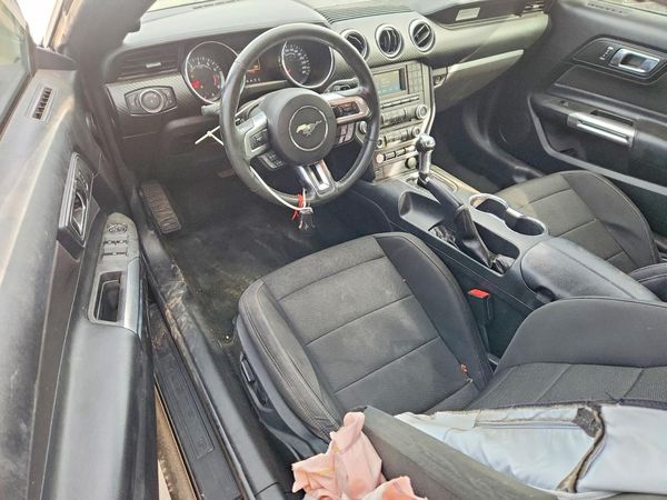 2017 FORD MUSTANG V6 Convertible — CKPT