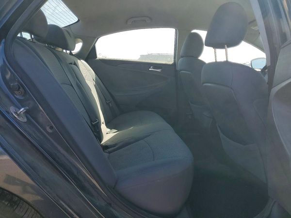 2012 HYUNDAI SONATA — Front 3/4