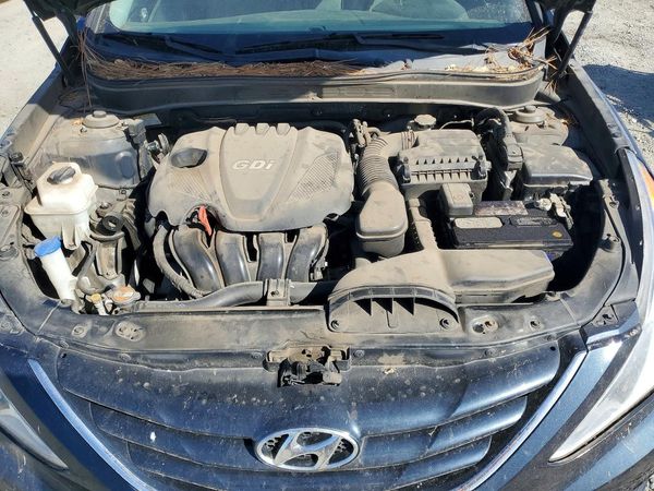 2012 HYUNDAI SONATA — Passenger 3/4