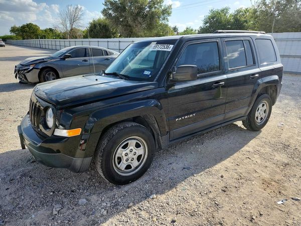 2015 JEEP PATRIOT — Front 3/4