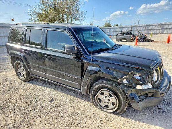 2015 JEEP PATRIOT — Passenger 3/4