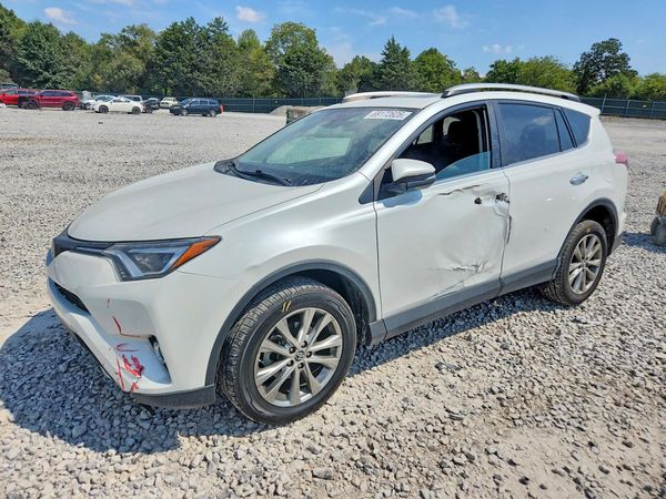 2017 TOYOTA RAV4 — Front 3/4