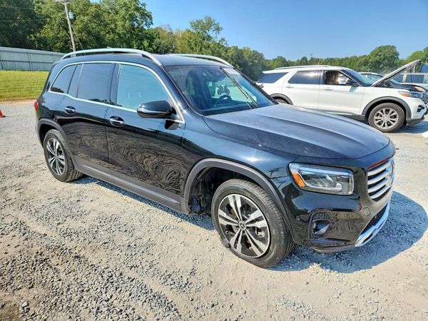 2024 MERCEDES-BENZ GLB — Passenger 3/4