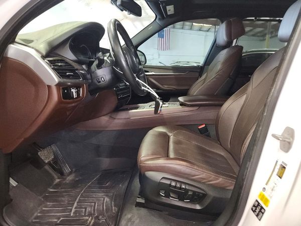 2016 BMW X5 xDrive50i — DENT
