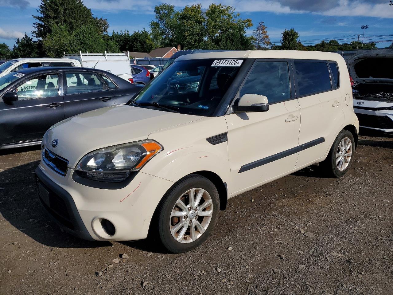 2013 KIA SOUL — Front 3/4