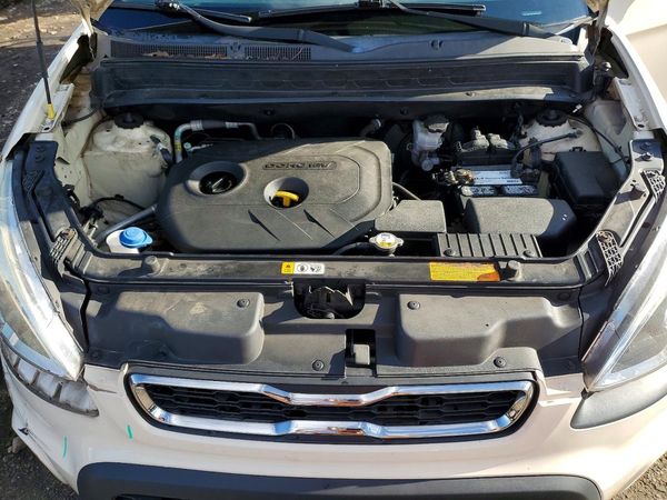 2013 KIA SOUL — Engine bay