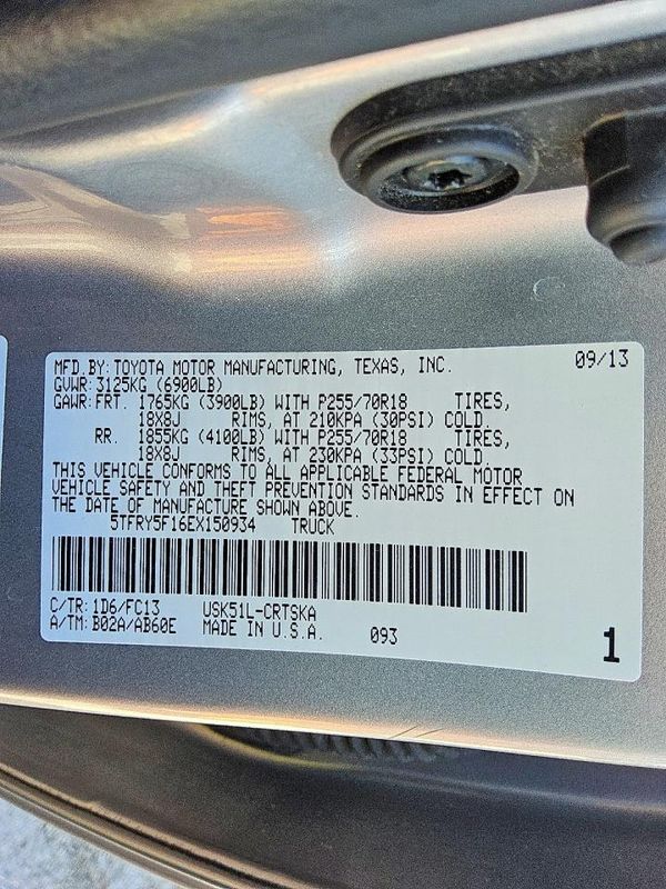 2014 TOYOTA TUNDRA SR5 — VINS