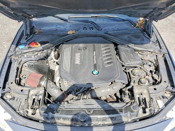 2016 BMW 340 xDrive — Engine bay