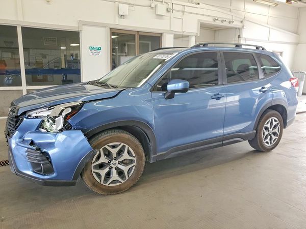 2022 SUBARU FORESTER