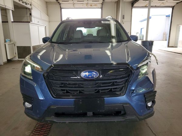 2022 SUBARU FORESTER Premium