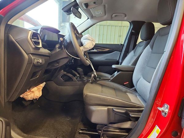 2026 CHEVROLET TRAILBLAZER LT — DENT