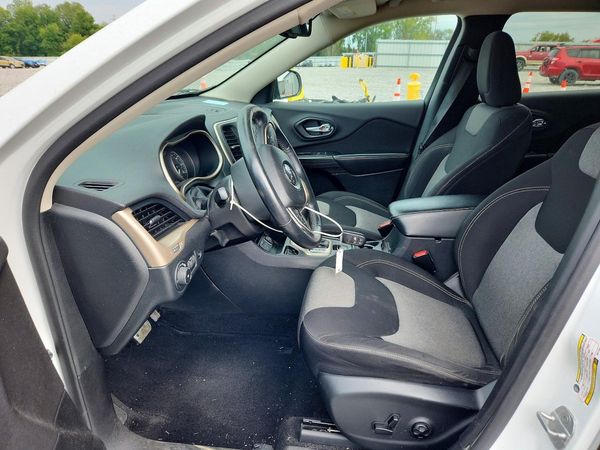 2014 JEEP CHEROKEE Latitude — DENT