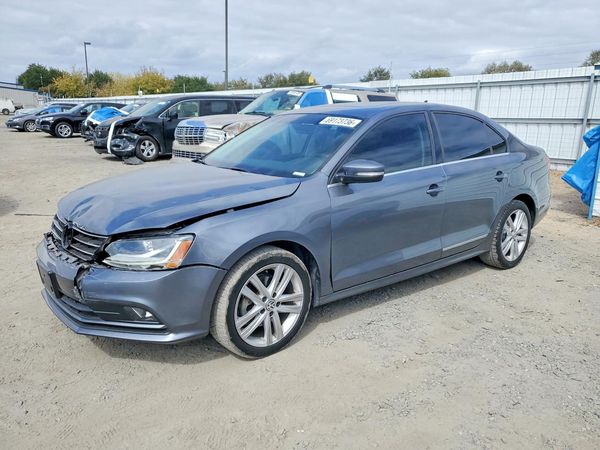 2017 VOLKSWAGEN JETTA — DSFA — Front 3/4