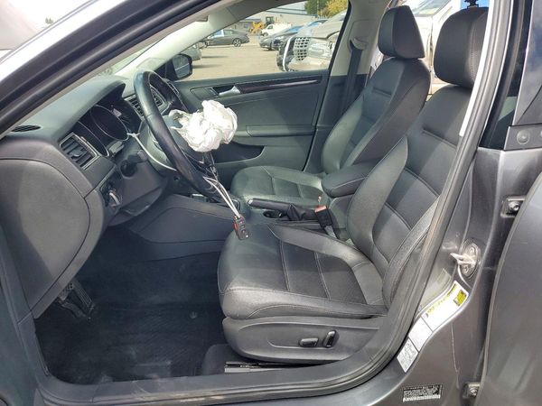 2017 VOLKSWAGEN JETTA SEL, SEL Premium — DENT