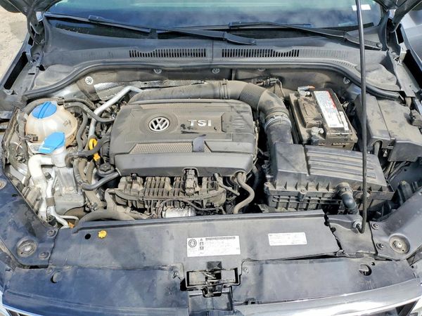 2017 VOLKSWAGEN JETTA SEL, SEL Premium — Engine bay