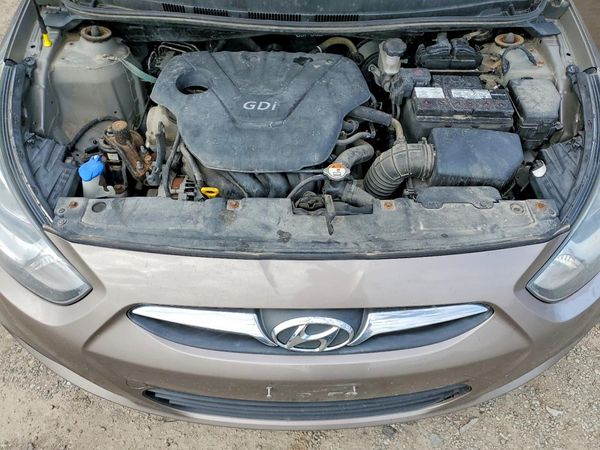 2014 HYUNDAI ACCENT 5DR GS / 4DR GLS — Engine bay