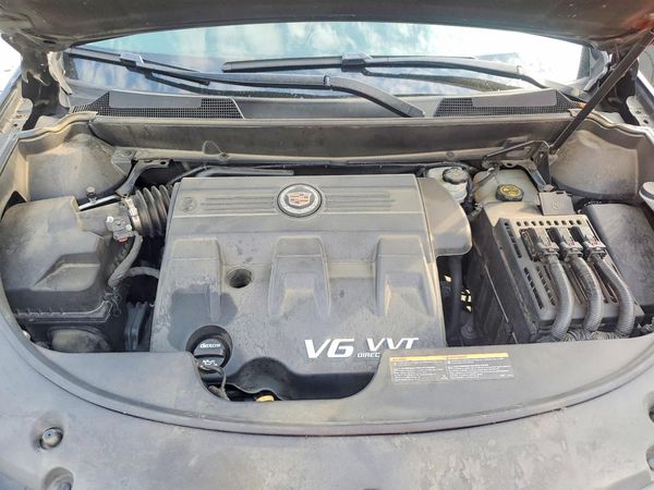 2015 CADILLAC SRX Performance — Engine bay