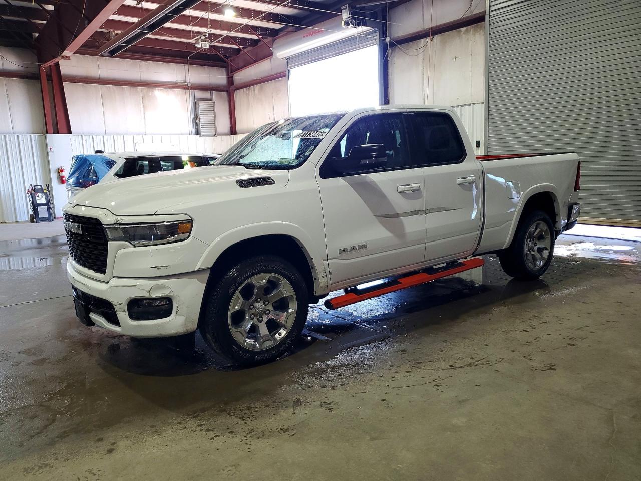 2025 RAM 1500 Big Horn/Lonestar — Front 3/4