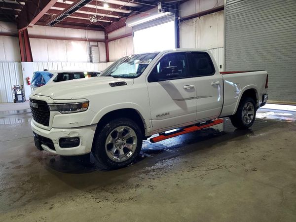 2025 RAM 1500 Big Horn/Lonestar — Front 3/4