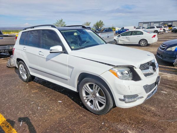 2015 MERCEDES-BENZ GLK — Passenger 3/4