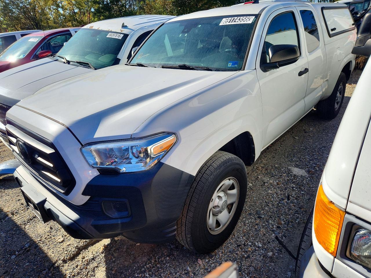 2021 TOYOTA TACOMA SR5 — Front 3/4