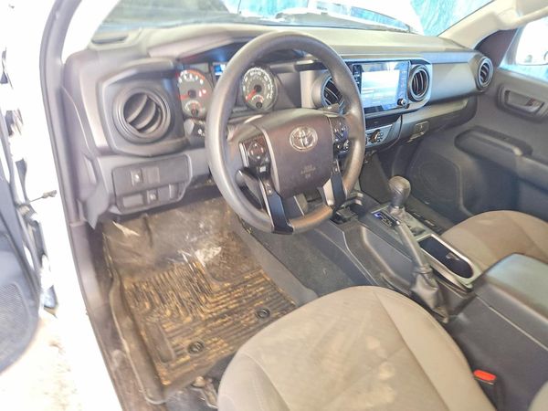 2022 TOYOTA TACOMA SR5 — CKPT
