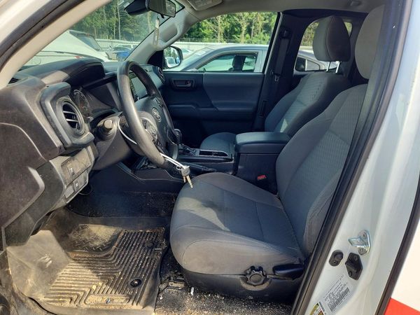 2022 TOYOTA TACOMA SR5 — DENT