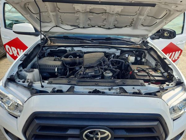 2022 TOYOTA TACOMA SR5 — Engine bay