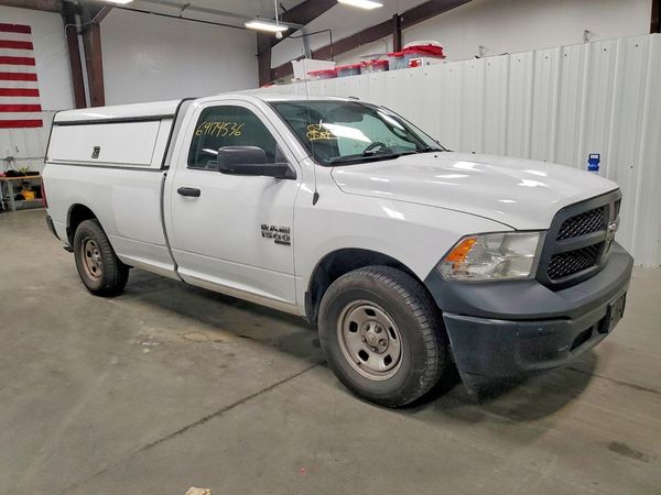 2020 RAM 1500 Classic DS — Passenger 3/4