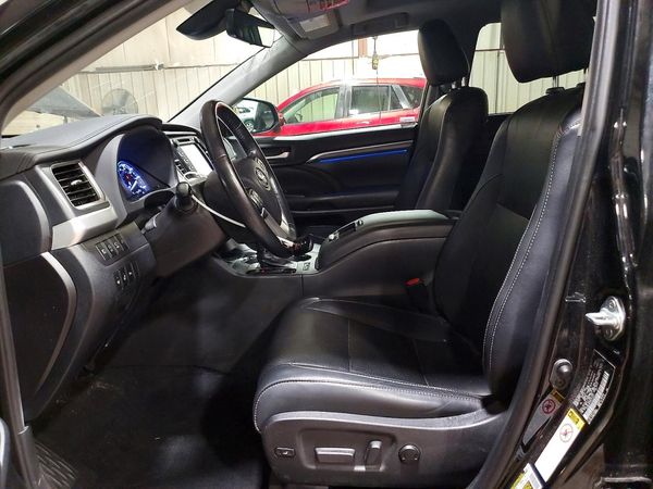 2019 TOYOTA HIGHLANDER Ltd/Ltd Platinum — DENT