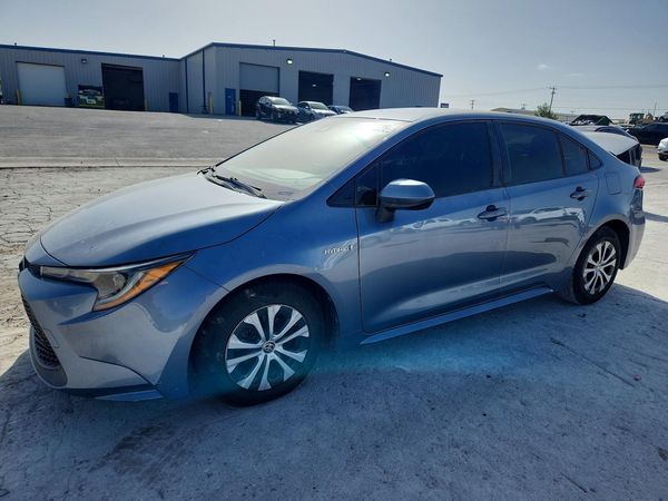 2021 TOYOTA COROLLA — Front 3/4