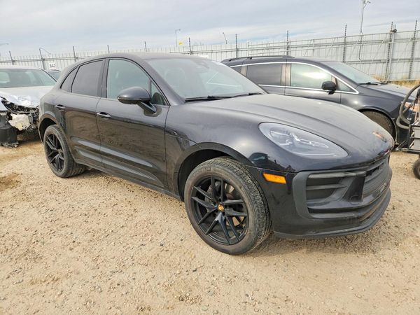 2023 PORSCHE MACAN Macan / Macan T — Passenger 3/4