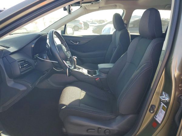 2025 SUBARU OUTBACK — DENT