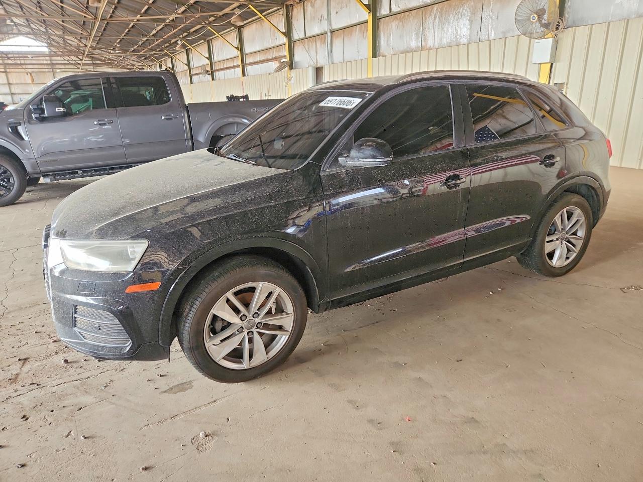 2017 AUDI Q3 quattro Premium — Front 3/4