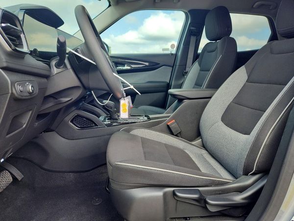 2026 CHEVROLET TRAILBLAZE LT — DENT