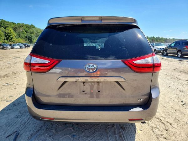 2016 TOYOTA SIENNA