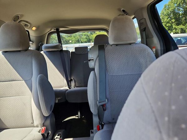2016 TOYOTA SIENNA
