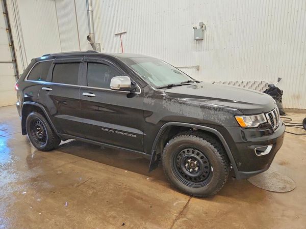 2018 JEEP GRAND CHEROKEE Limited — Passenger 3/4